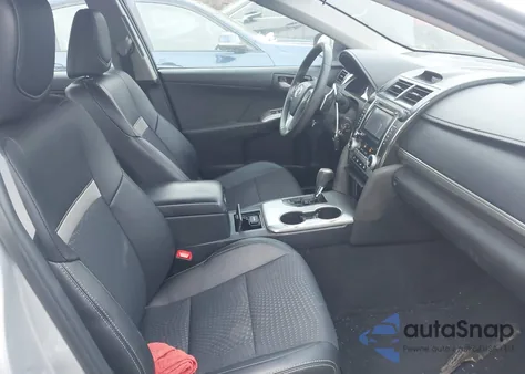 2012 Toyota Camry Se z USA, uszkodzony, nr VIN 4T1BF1FK4CU590640